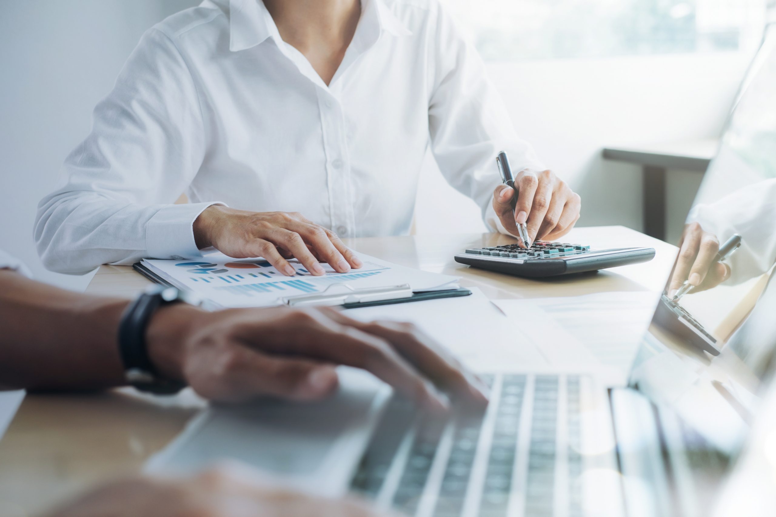 كيف يتم توثيق الفواتير الإلكترونية عند المراجعة الضريبية؟