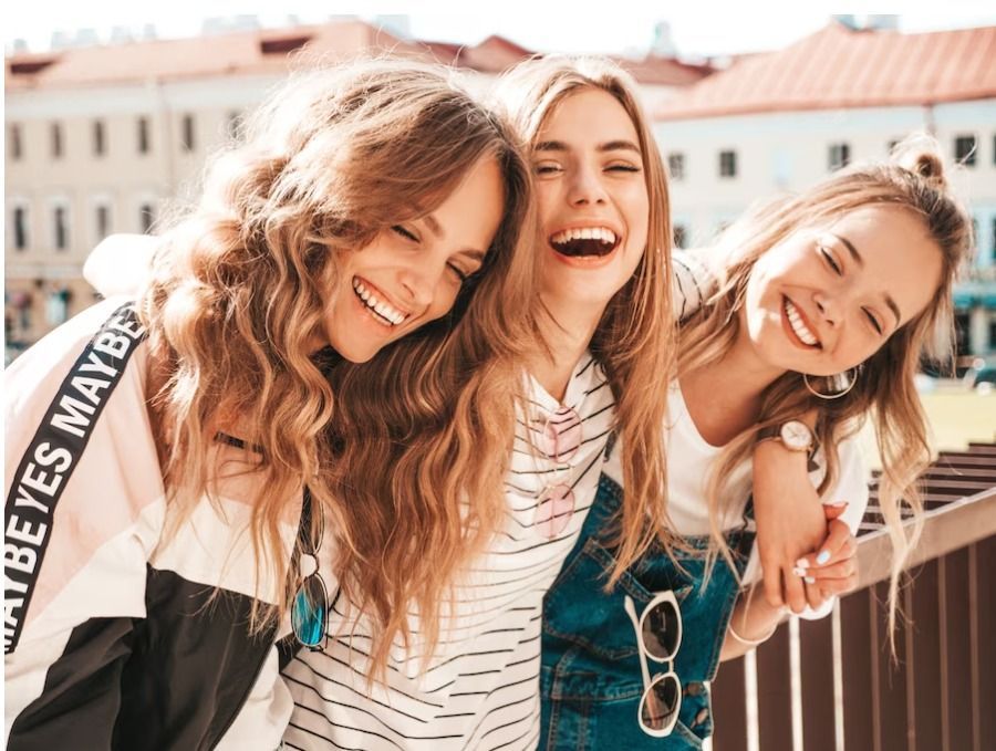 عبارات عن الأخت