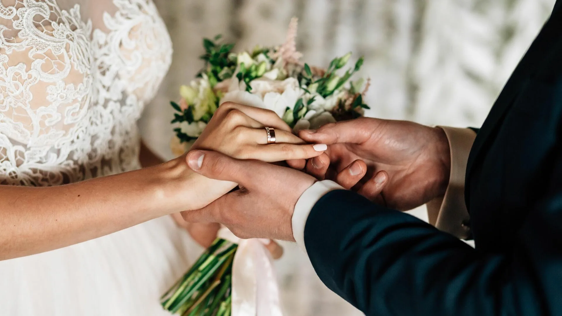 عبارات جميلة بمناسبة الزواج