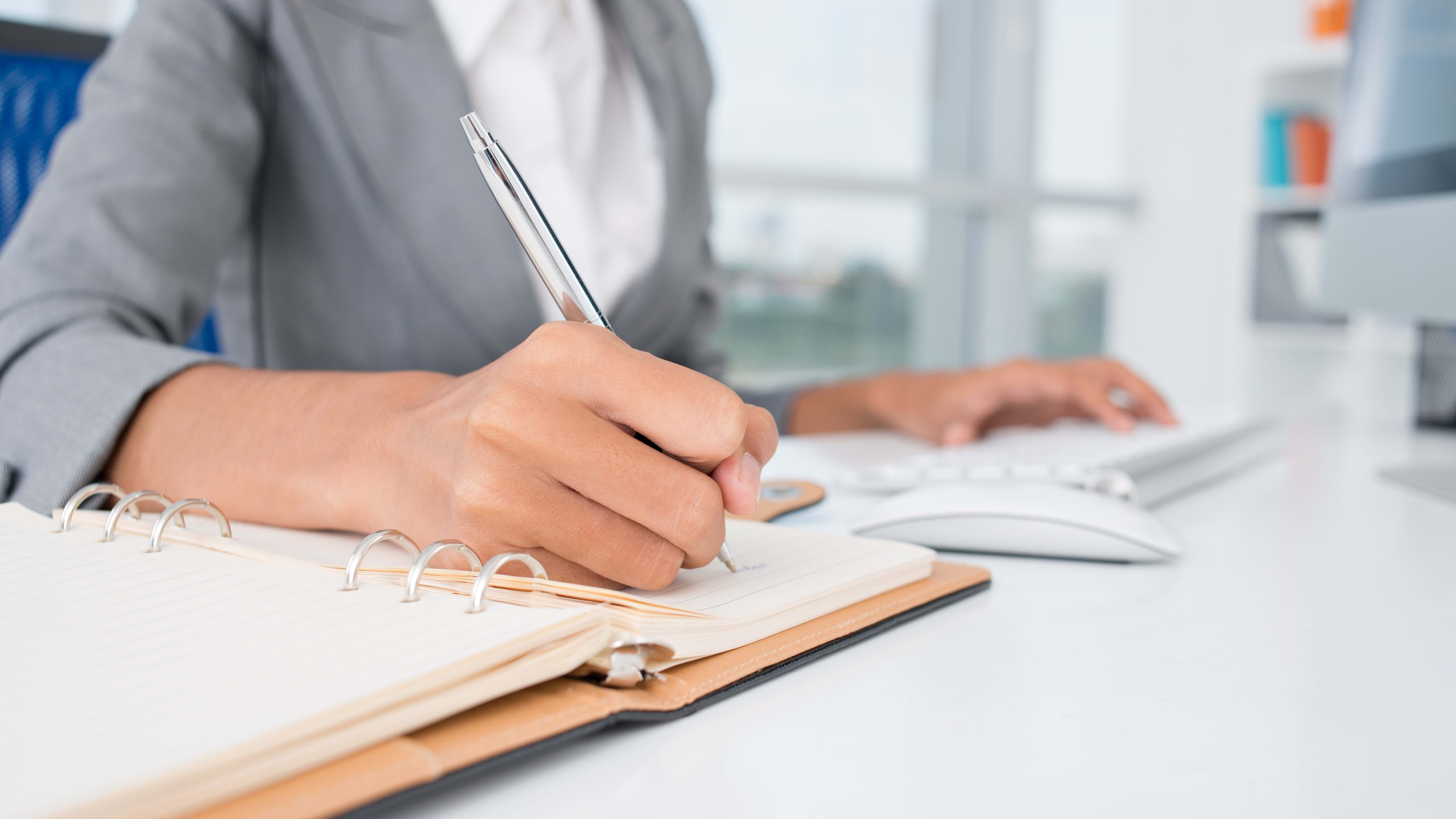 حكم رائعة عن الصمت