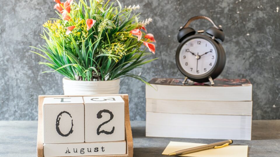 ترتيب الأشهر الميلادية