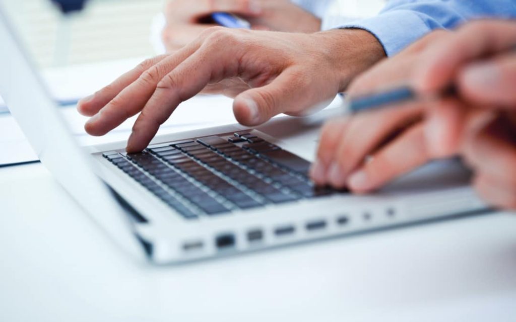 ما هو الفرق بين الإيصال الإلكتروني والفاتورة الإلكترونية؟