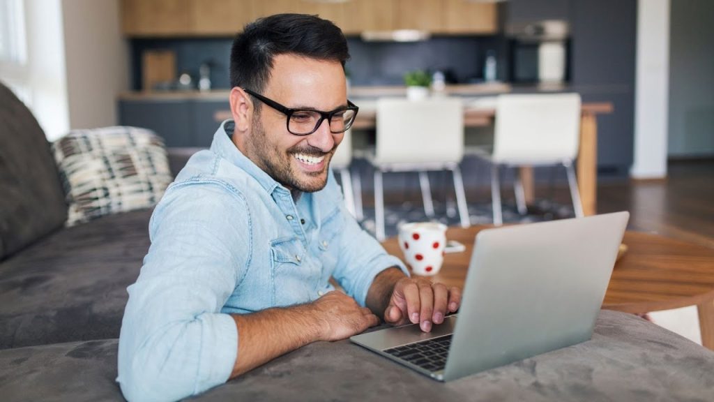 كيف تحافظ على عملائك في العمل الحر؟